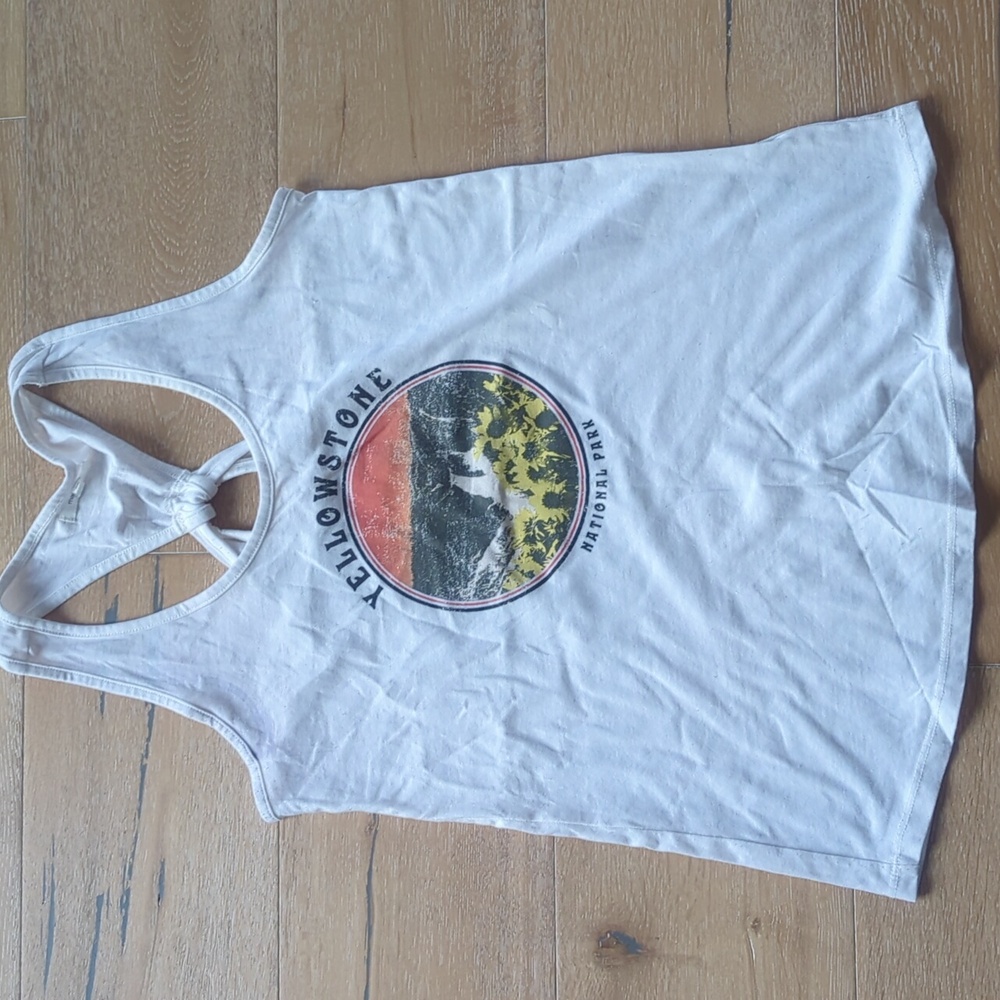 Yellowstone tank by maurices